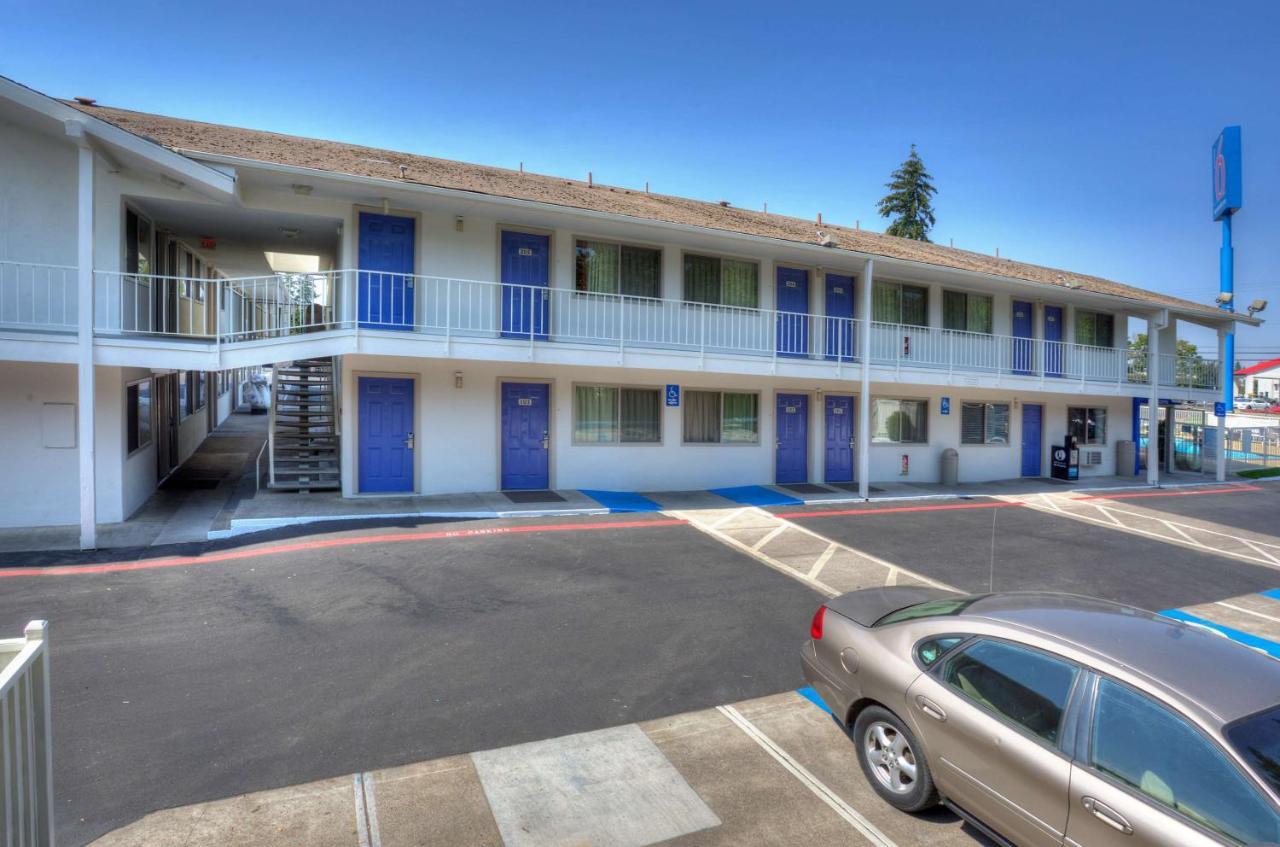 Motel 6-Tigard, Or - Portland South - Lake Oswego ภายนอก รูปภาพ