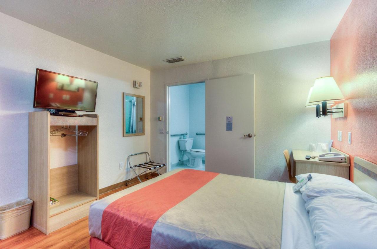 Motel 6-Tigard, Or - Portland South - Lake Oswego ภายนอก รูปภาพ
