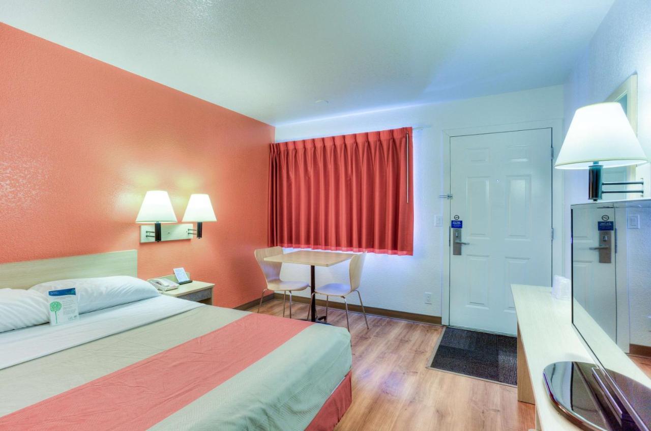 Motel 6-Tigard, Or - Portland South - Lake Oswego ภายนอก รูปภาพ