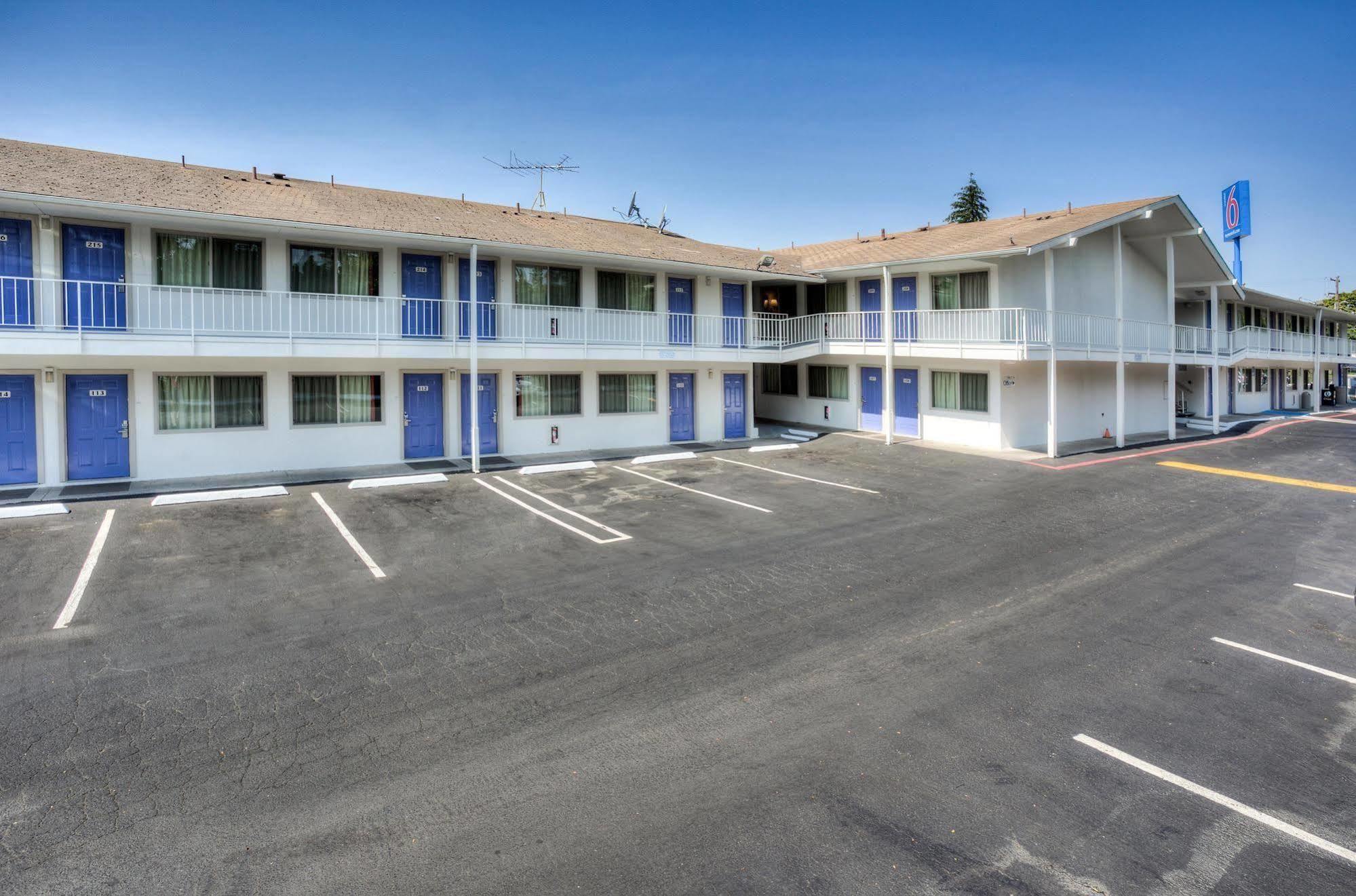 Motel 6-Tigard, Or - Portland South - Lake Oswego ภายนอก รูปภาพ