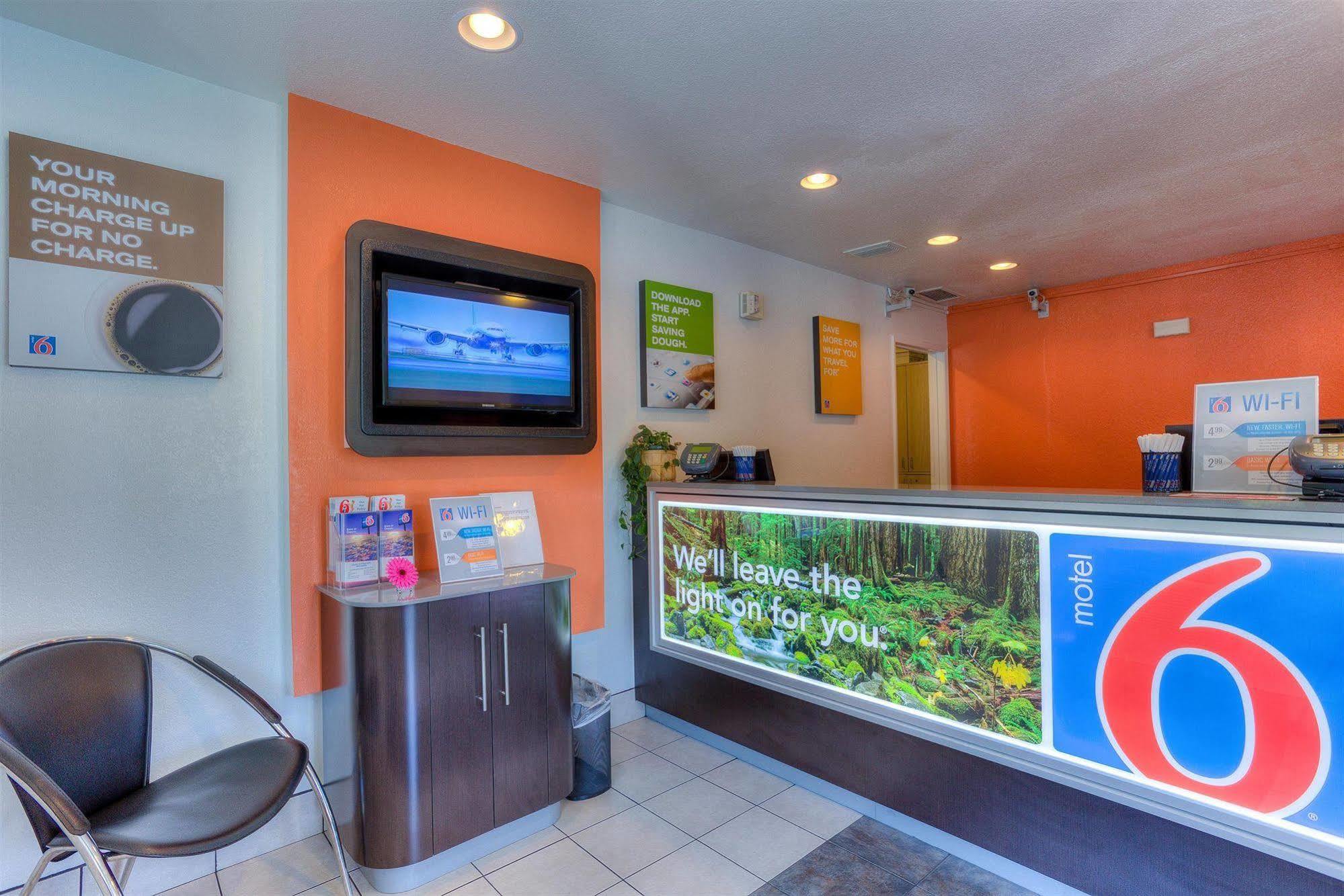 Motel 6-Tigard, Or - Portland South - Lake Oswego ภายนอก รูปภาพ