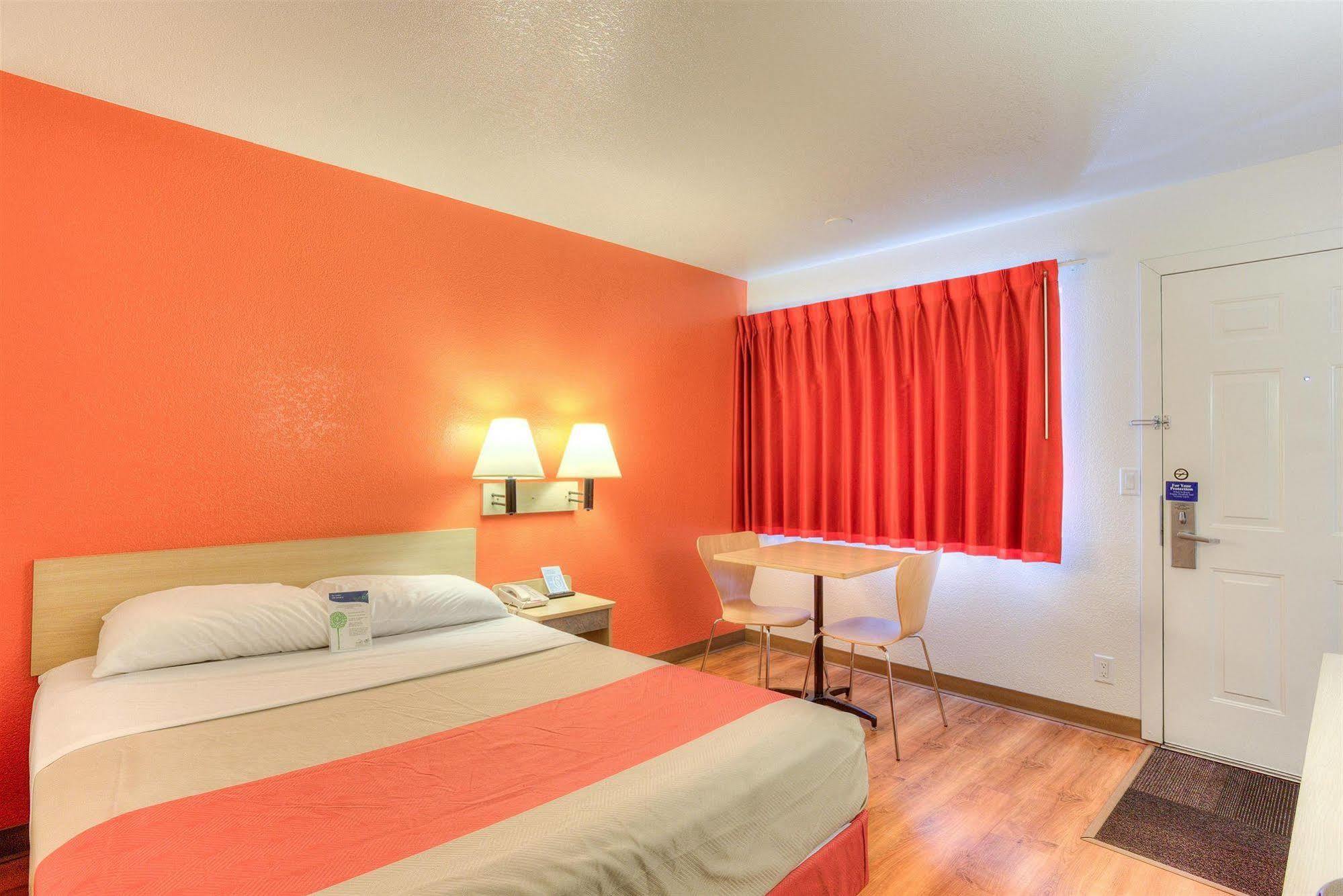 Motel 6-Tigard, Or - Portland South - Lake Oswego ภายนอก รูปภาพ